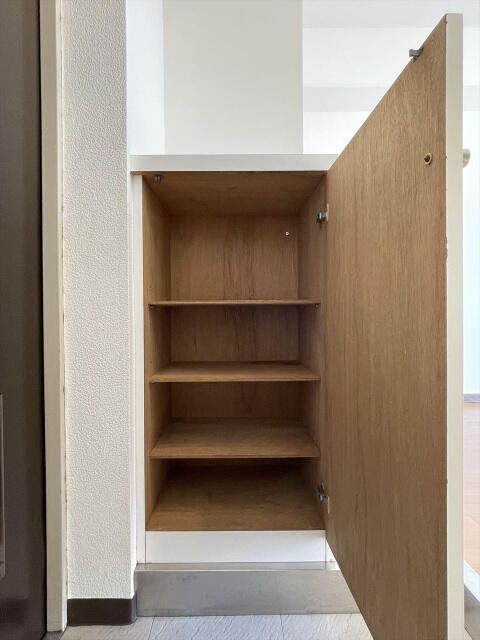 玄関　シューズボックス