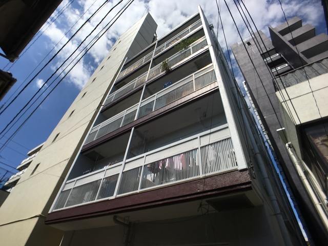 建物外観　２人入居相談★ペット相談（猫限定）　駅近１分で買い物も便利♪
