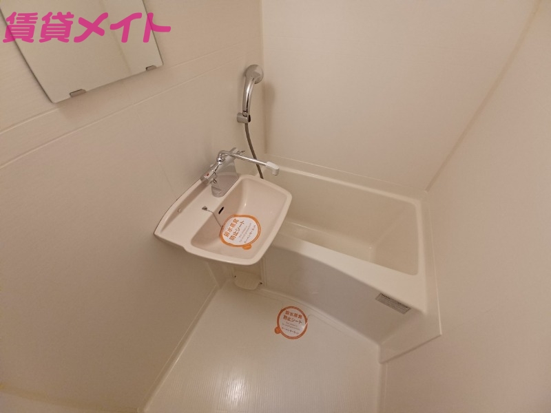 バス・シャワールーム　別部屋画像参考
