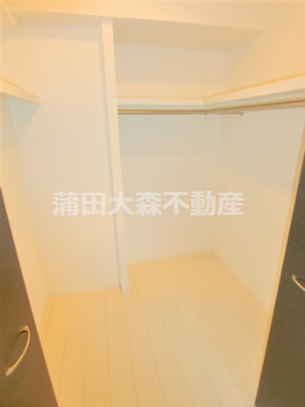 収納　収納　ウォークインクローゼット付