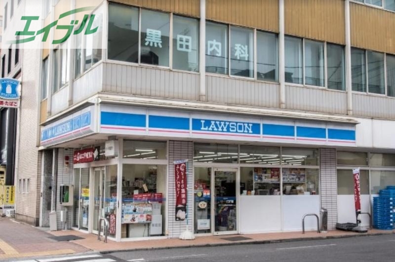 コンビニ　ローソン岡山中央店（コンビニ）まで327m
