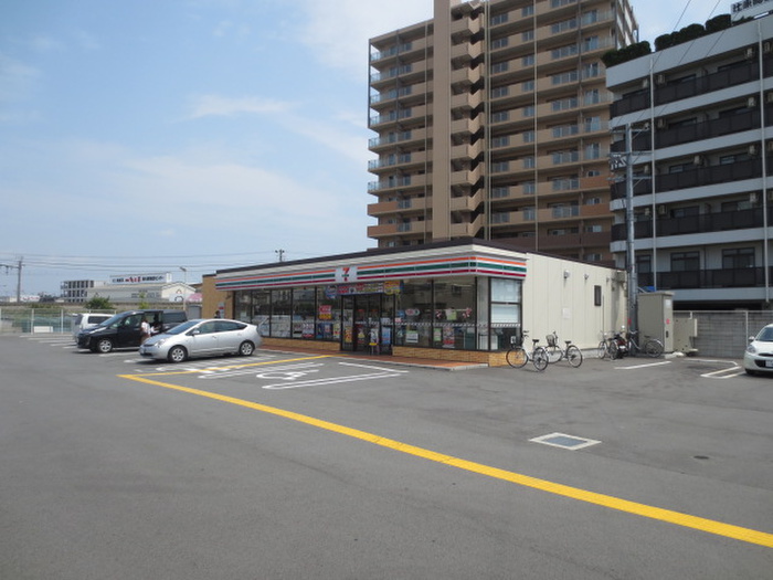 コンビニ　セブン-イレブン 堺下田町店（コンビニ）まで250m