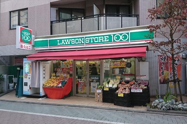 コンビニ　ローソンストア１００（コンビニ）まで138m