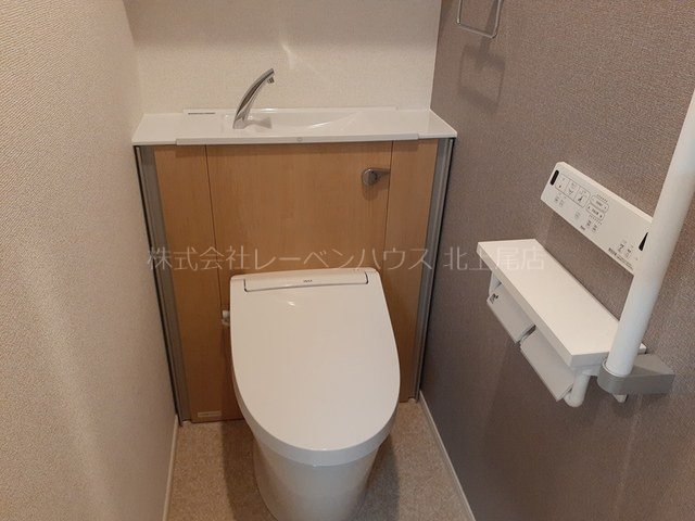 トイレ　お問い合わせは048-772-8202