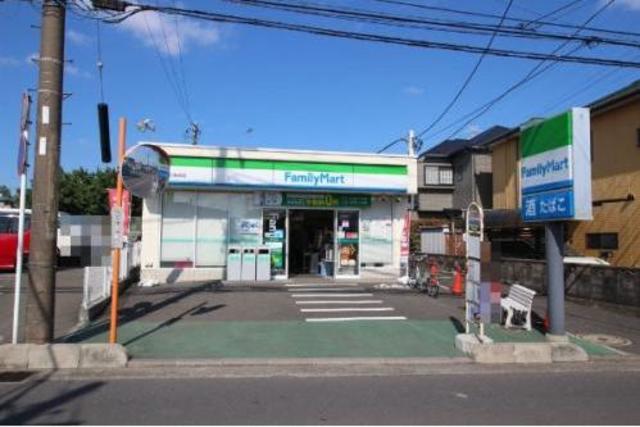 コンビニ　ファミリーマート川和町店（コンビニ）まで802m