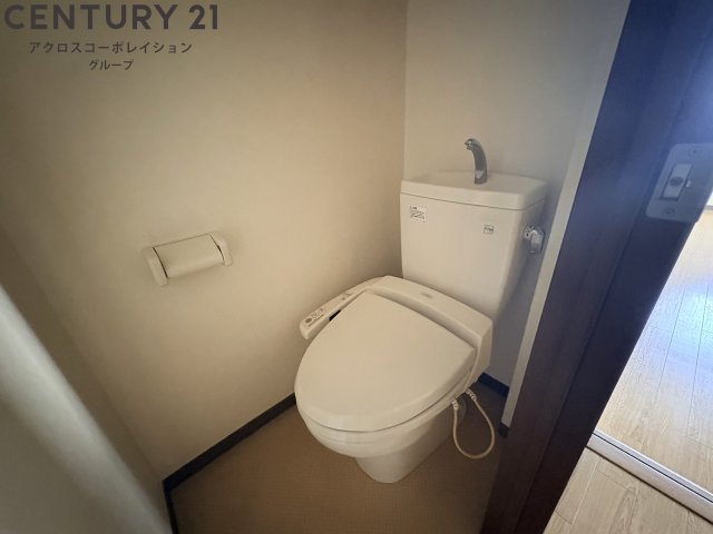 トイレ　お風呂とトイレ分かれてます！