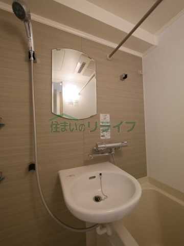 洗面設備　別部屋の参考写真です