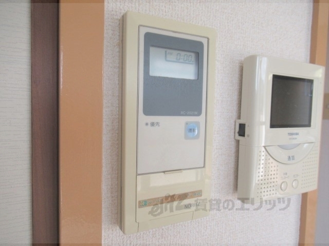 その他設備　給湯器リモコン