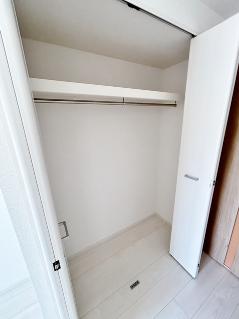 収納　３０１号室の御写真です。基本は同じ、反転もあります。