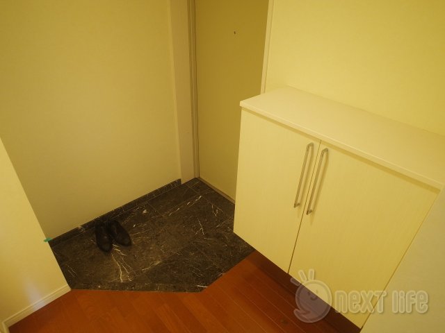 玄関　コスモ