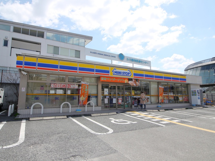 コンビニ　ミニストップ豊中少路店（コンビニ）まで712m