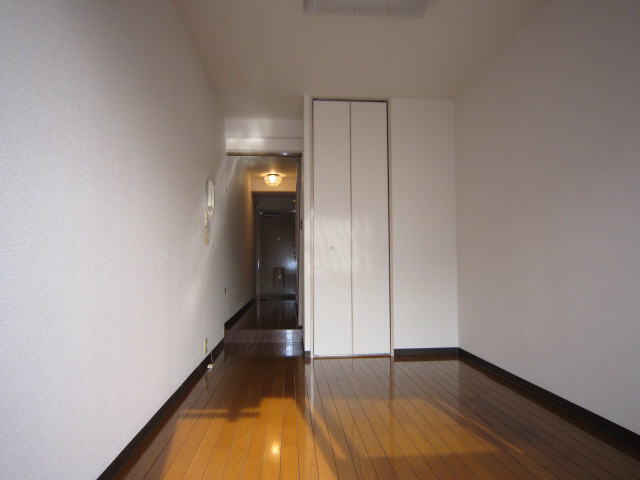 その他部屋・スペース　写真は同マンションの他のお部屋のものです
