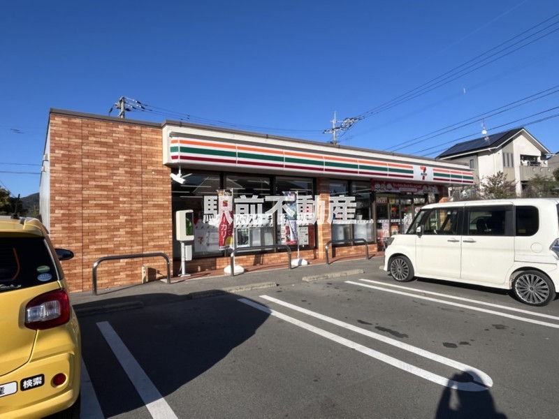 コンビニ　セブンイレブン　玉名山田店（コンビニ）まで400m