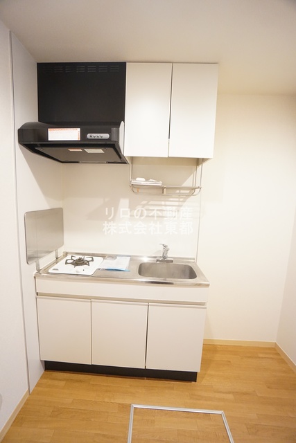 キッチン　キッチンは収納付なので、調理器具など必要な物を収納できます☆