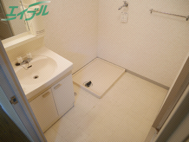 洗面設備　同タイプ別部屋です。