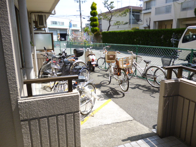その他共有部分　自転車置場・屋内部分もあり