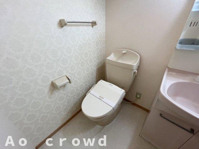 トイレ　清潔感のあるトイレです