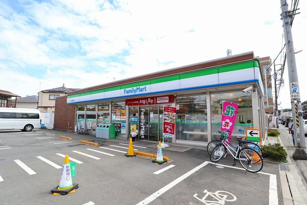 コンビニ　ファミリーマート 小金井前原店（コンビニ）まで529m