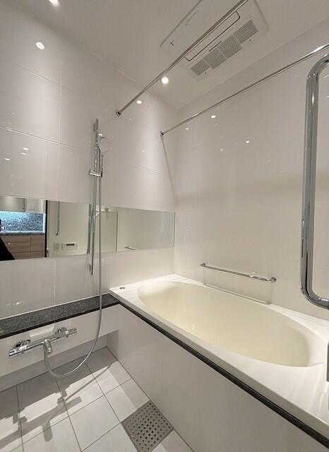 バス・シャワールーム　※写真は同タイプ住戸です。