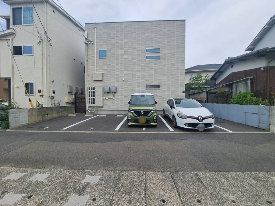 駐車場　駐車場
