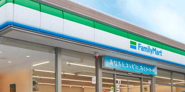コンビニ　ファミリーマート 志賀本通駅前店（コンビニ）まで423m