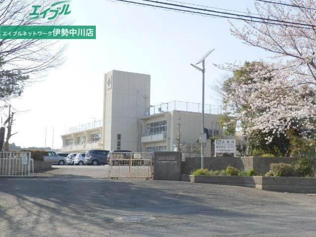 中学校　津市立一志中学校（中学校）まで1900m