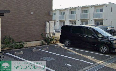 駐車場　駐車場