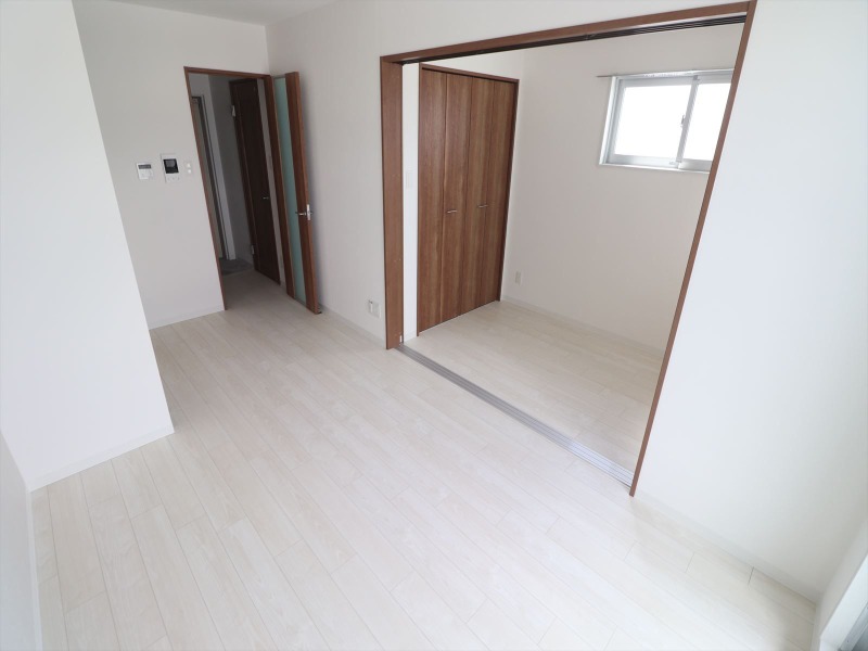 その他　スライド扉で仕切れます