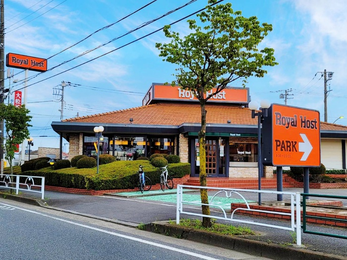 飲食店　ロイヤルホスト　東久留米店（飲食店）まで851m