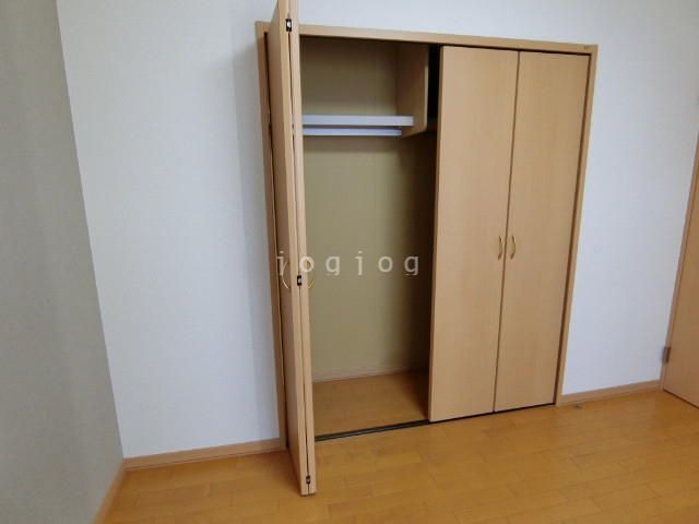 収納　収納が大きく、たくさんものが入ります。