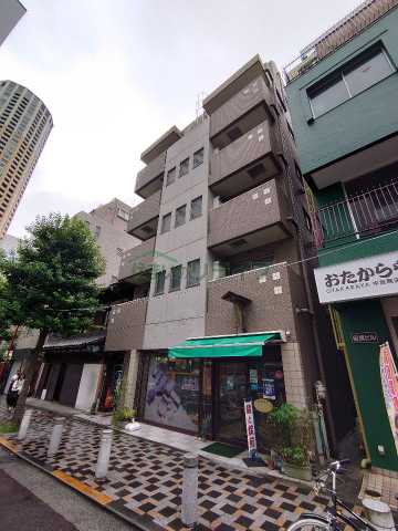建物外観　メゾン・ド・セリュリエ
