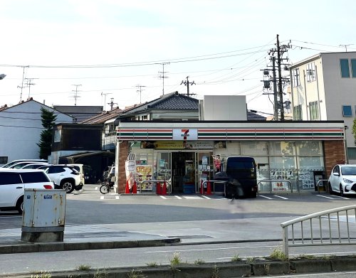 コンビニ　セブン-イレブン 名古屋桜本町店（コンビニ）まで583m