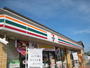 コンビニ　セブンイレブン津市雲出本郷町店（コンビニ）まで580m