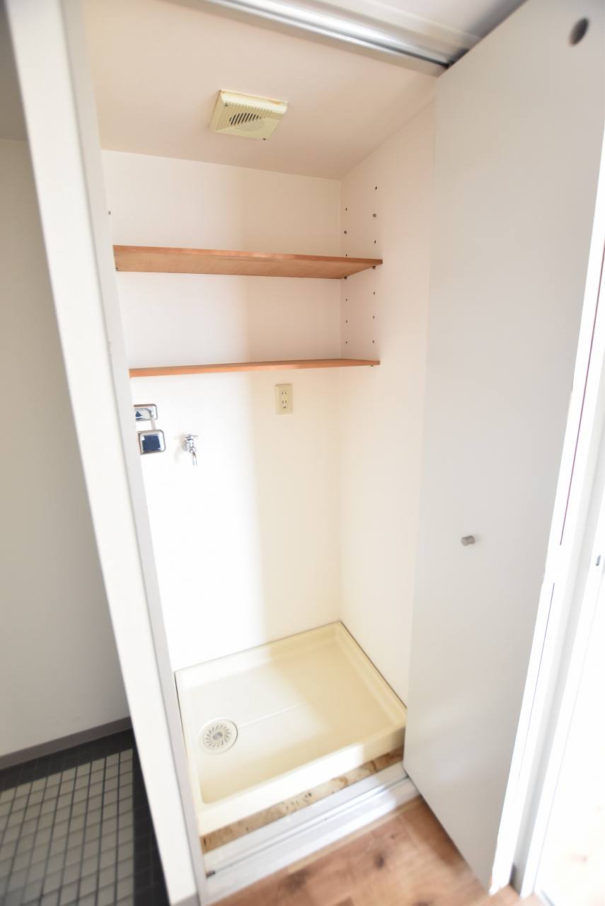 収納　同物件、別部屋のお写真となります。ご参考までにご覧ください。