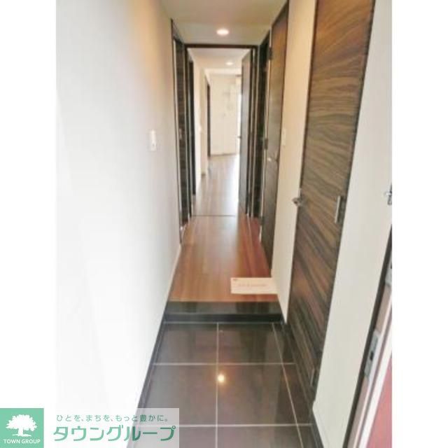玄関　※写真は同タイプ住戸です。
