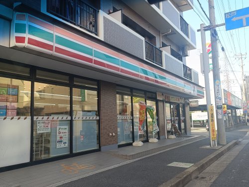 コンビニ　セブンイレブン 船橋塚田駅前店（コンビニ）まで1032m