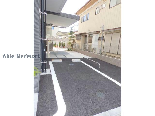駐車場　駐車場