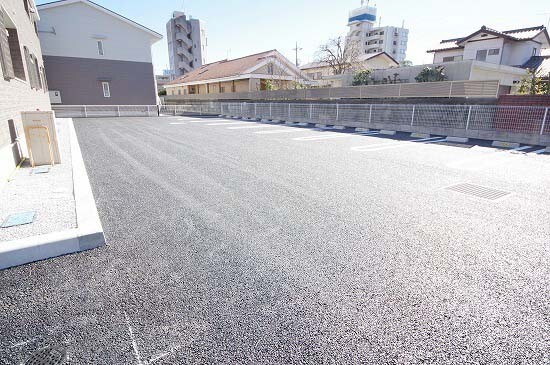 駐車場　敷地内駐車場
