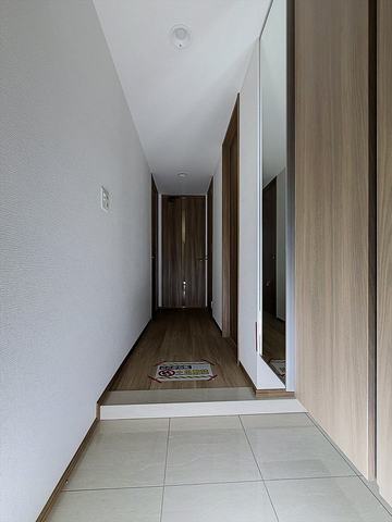 GRAND URBIC HARAの玄関写真