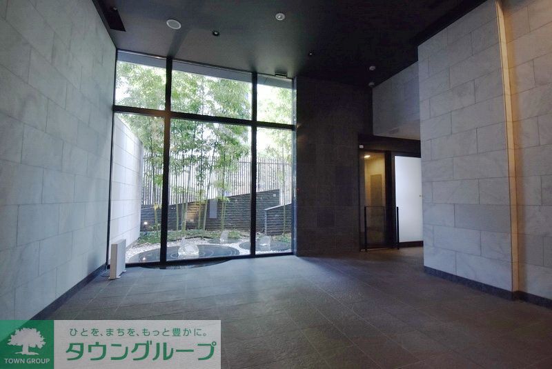 エントランス　エントランス
