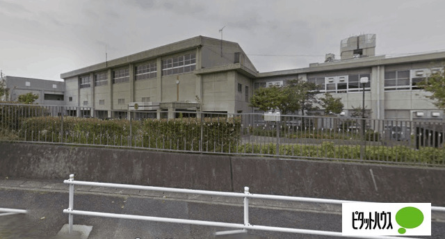 中学校　名古屋市立鎌倉台中学校（中学校）まで806m