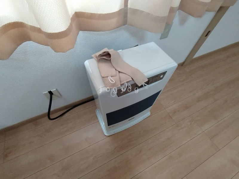 その他設備　冬はあったか石油ストーブです。