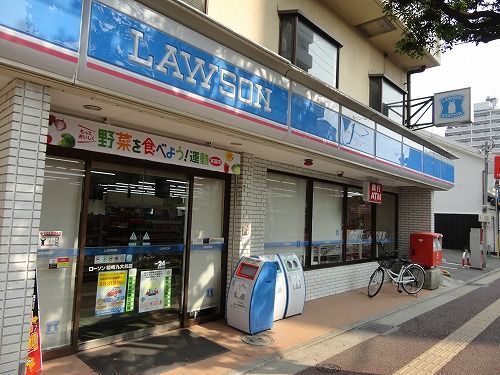 コンビニ　ローソン箱崎九大前店（コンビニ）まで197m