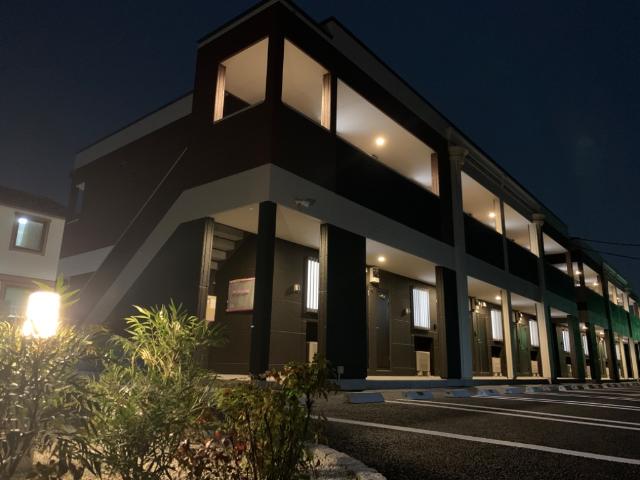建物外観　外観写真（夜）