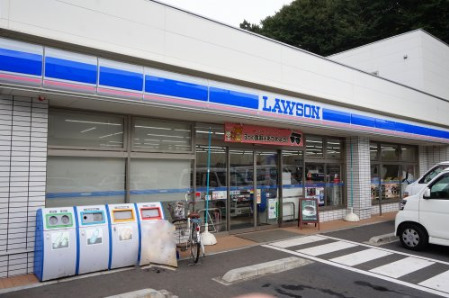 コンビニ　ローソン　川崎新作１丁目店（コンビニ）まで746m