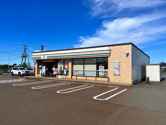 コンビニ　セブンイレブン 上越川原町店（コンビニ）まで348m