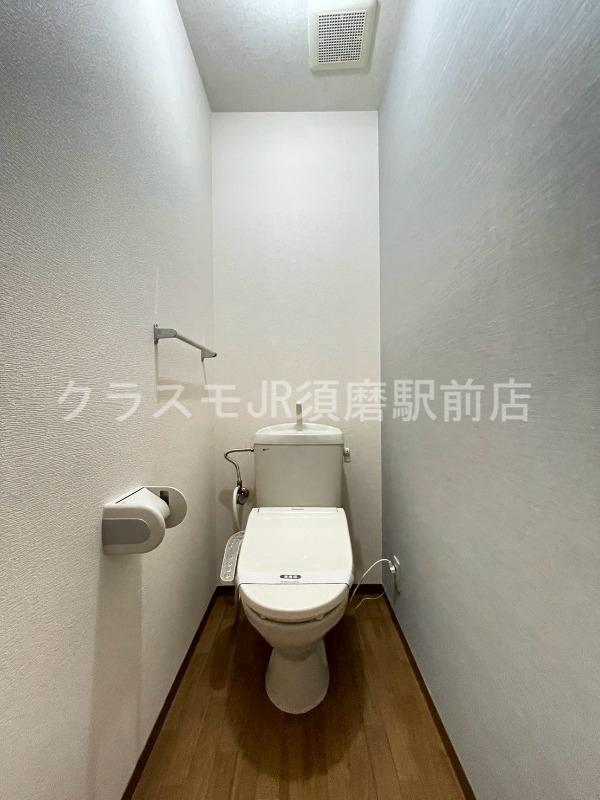 トイレ　清潔感のある爽やかなトイレ。誰もがリラックスできる空間です。