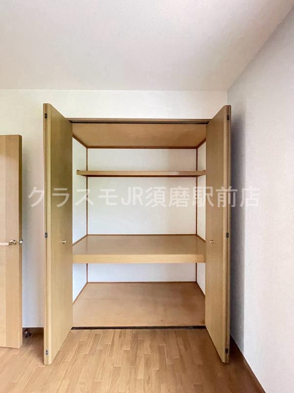 収納　もちろん収納スペースも確保。お部屋がスッキリ片付きますね。