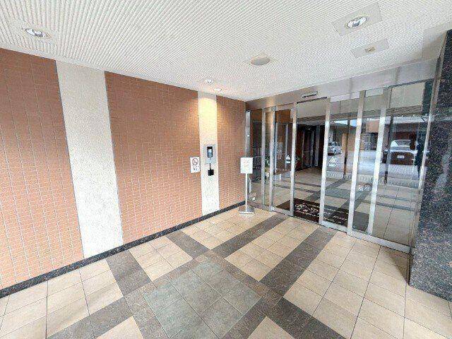 エントランス　角部屋です