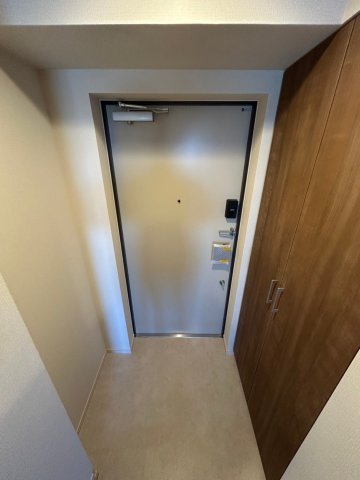クレヴィスタお花茶屋の玄関写真